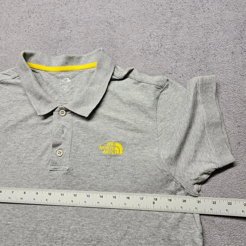 The North‎ Face Polo Shirt Mens US Large Gray Short Sleeve Collared Popover.